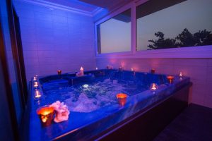 Sunrise Resort jacuzzi